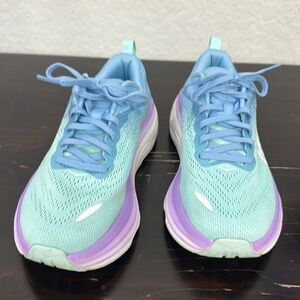 Hoka women’s 7